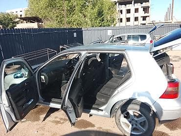 куда: Volkswagen Golf: 2003 г., 2 л, Автомат, Бензин, Хэтчбэк — 4