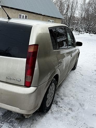 e39 touring: Toyota Opa: 2001 г., 1.9 л, Автомат, Бензин, Хэтчбэк — 4