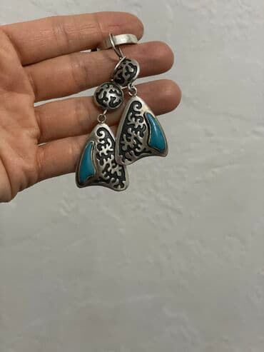 набор пандора: Первый комплект 5000, вторая с голубым камушком 4500, серебро — 4