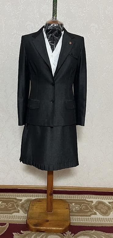 Жеке буюмдар: Женский классический костюм-двойка: жакет + юбка-карандаш. - Цвет — 7