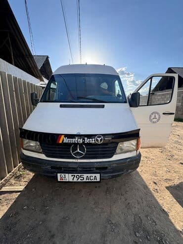 мерс 124 2 2 автомат: Жеңил жүк ташуучу унаа, Mercedes-Benz, Стандарт, 3 т, Колдонулган — 1