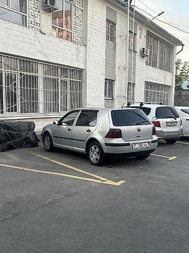 малометражки авто: Volkswagen Golf: 1999 г., 1.6 л, Автомат, Бензин, Хэтчбэк — 9