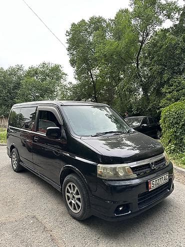 Honda Stepwgn: 2004 г., 2 л, Автомат, Минивэн