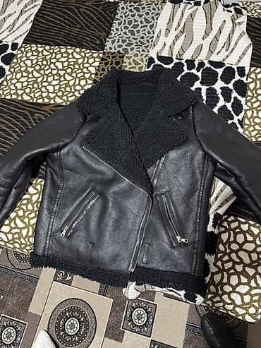 Дублёнка-косуха из чёрной кожи с меховой, под Zara почти новое размер at lalafo.kg Дублёнка-косуха из чёрной кожи с меховой, под Zara почти новое размер