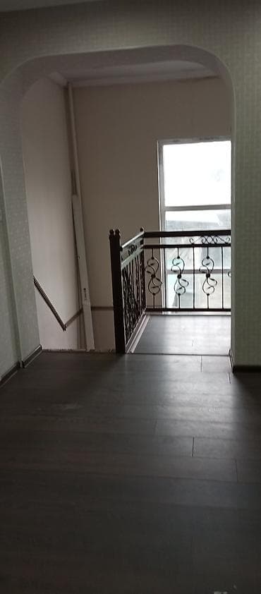 Продажа домов: Продаётся жилой дом с участком. Двухэтажный дом: - Балкон на втором — 8