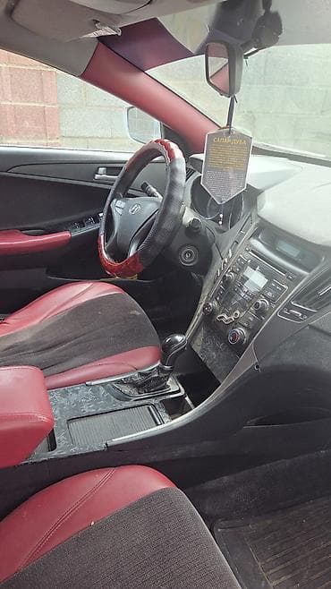 Hyundai Sonata: 2012 г., 2 л, Автомат, Газ, Седан — 9