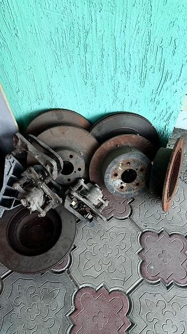 cherry trail: Комплект тормозных дисков Subaru 2008 г., Б/у, Оригинал — 4