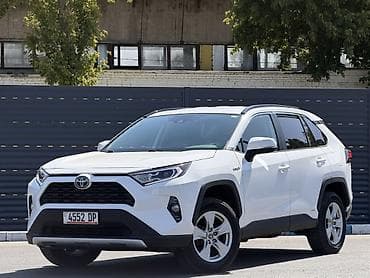 Toyota RAV4: 2021 г., 2.5 л, Вариатор, Гибрид, Кроссовер