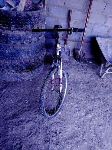 срочно продаю в связи с переездом: Шоссейный велосипед, Рама M (156 - 178 см), Б/у — 2