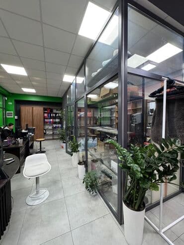 снять дом на панораме: Ижарага берем Офистик, 100 кв. м, Турак комплексинде, Тоолор көрүнүп турат, 1-катар, Жабдуулары менен — 14