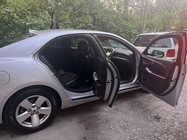 купить малибу в бишкеке: Chevrolet Malibu: 2013 г., 2 л, Автомат, Бензиновая, Седан — 1