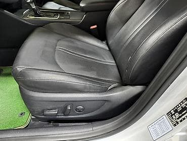 Продажа авто: Kia K5: 2010 г., 2 л, Автомат, Газ, Седан — 7