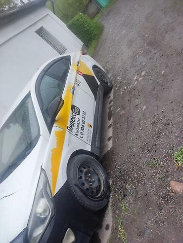 чехол на солярис: Hyundai Solaris: 2015 г., 1.6 л, Автомат, Седан — 3