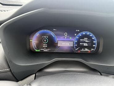 рестайлинг: Toyota RAV4: 2023 г., 2.5 л, Автомат, Гибрид, Кроссовер — 2