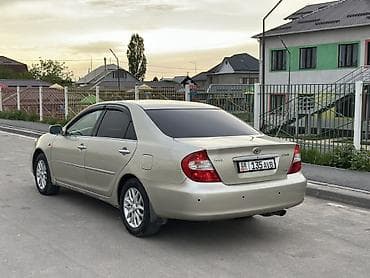 вазы хрустальные: Toyota Camry: 2002 г., 3 л, Автомат, Газ, Седан — 3
