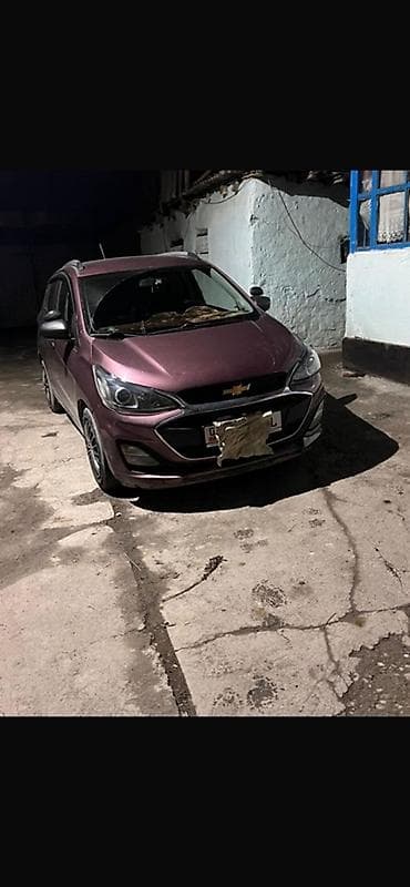 куплю авто расрочка: Chevrolet Spark: 2018 г., 1 л, Автомат, Бензин, Хэтчбэк — 1