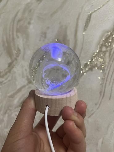 Лампы и настольные светильники: Кристальный 3D‑шар с подсветкой на деревянной подставке - Стеклянный — 10