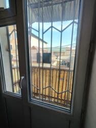 срочно продаётся 1 комнатная квартира в районе ошского рынка по улице молодая гвардия токтогула: 2 комнаты, 41 м², Индивидуалка, 2 этаж, Евроремонт — 9