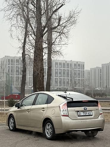 prius prim: Toyota Prius: 2011 г., 1.8 л, Вариатор, Гибрид, Хэтчбэк — 6