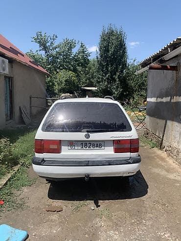 Транспорт: Volkswagen Passat Variant: 1996 г., 2 л, Механика, Бензин, Универсал — 4