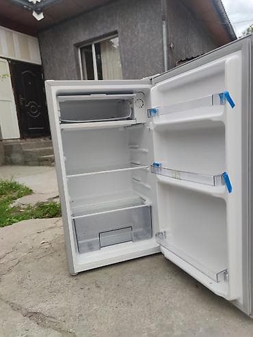 малинкий холодилник: Продаю срочно срочно холодильник в отличном состоянии почти что новый — 3