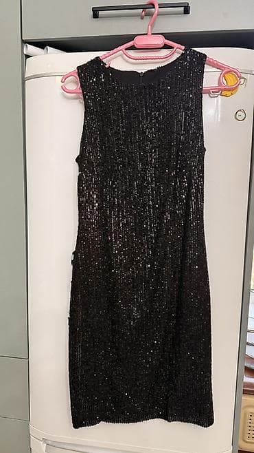 Черное коктейльное платье без рукавов, полностью расшитое пайетками