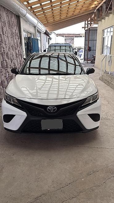 краун 2023: Toyota Camry: 2018 г., 2.5 л, Автомат, Бензин, Седан — 3