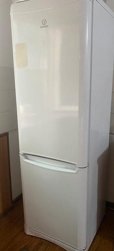 Муздаткыч Indesit, Колдонулган, Эки камералуу, De frost (тамчы)