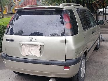 таеиа ист: Toyota Raum: 1997 г., 1.5 л, Автомат, Бензин, Хэтчбэк — 5