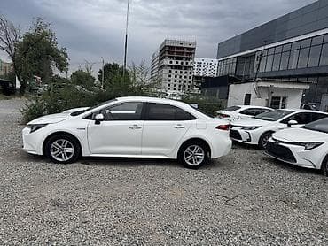 Унаа: Toyota Levin: 2021 г., 1.8 л, Вариатор, Гибрид, Седан — 4