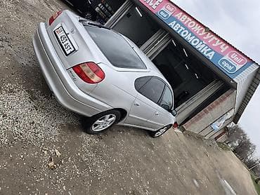 Унаа: Toyota Avensis: 2001 г., 1.8 л, Кол менен иштөөчү, Бензин, Лифтбек — 8