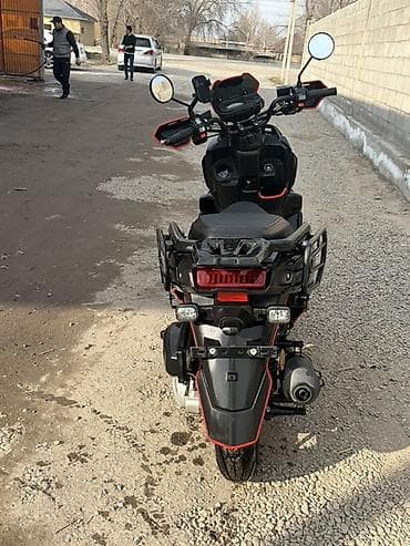 скутер каракол: Скутер түрү 150 куб. см, Бензин, Колдонулган — 4