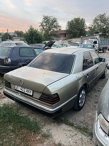 Унаа сатуу: Mercedes-Benz W124: 1990 г., 2.3 л, Кол менен иштөөчү, Дизель, Седан — 1
