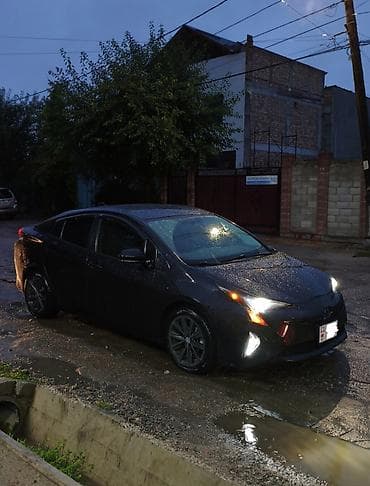 outback 2017: Toyota Prius: 2016 г., Гибрид, Хэтчбэк — 7