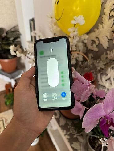 купить iphone дёшево: IPhone 11, Чехол — 3