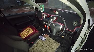 vitz platz: Toyota Ist: 2002 г., 1.3 л, Автомат, Бензин, Хэтчбэк — 4