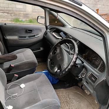 b class: Honda Odyssey: 1996 г., Автомат, Бензин, Минивэн — 4