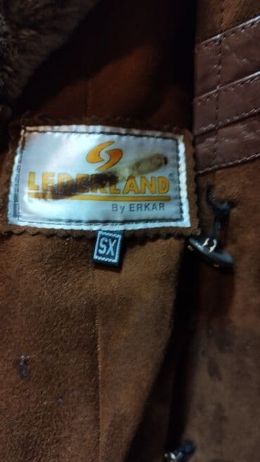 женская натуральная шуба: Женская дублёнка натуралка. Турция. воротник чернобурки. бу. состояние — 2