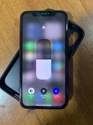 IPhone Xr, Б/у, 128 ГБ, Красный, Чехол, 77 %