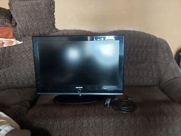 Продаю телевизор. рабочий. с полосой на экране. стоимость 2500 сом