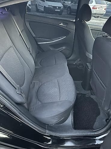 rd 1: Hyundai Solaris: 2013 г., 1.6 л, Автомат, Бензин, Седан — 5