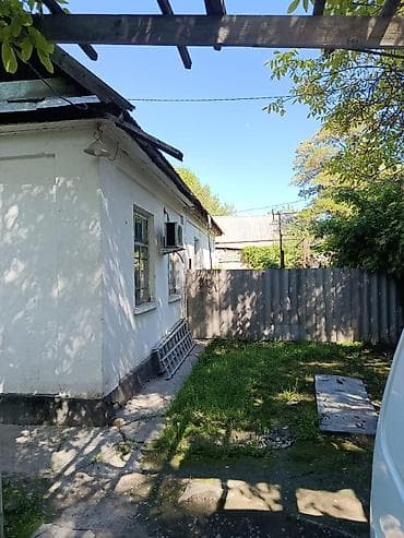 Продажа домов: Продаю полдома. Ниже Восточного автовокзала перед БЧК. Отдельный вход — 6