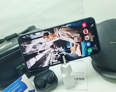 s10 самсунг: Samsung Galaxy S10e, Б/у, 256 ГБ, цвет - Черный, 1 SIM, 2 SIM, eSIM — 1