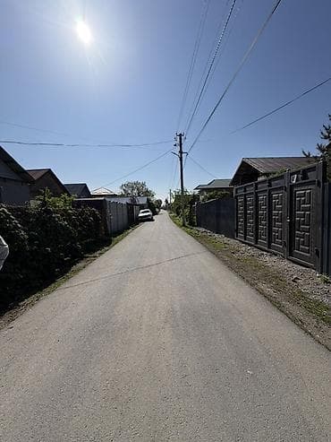 жилье ош: 📢 ПРОДАЁТСЯ ДОМ! 📍 Рядом с новым Ош базаром 📍 Дача Достук, 5-линия 🏠 — 9