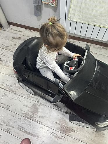 коллекционная модель: Детский электрокар — 3
