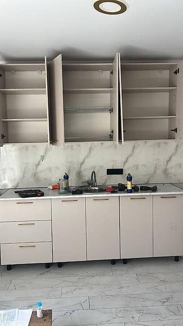 Кухонный гарнитур, цвет - Бежевый