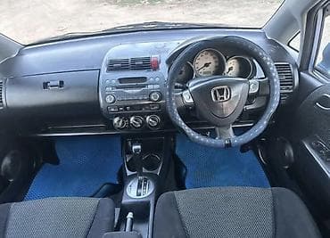 Транспорт: Honda Fit: 2003 г., Вариатор, Бензин, Хэтчбэк — 5