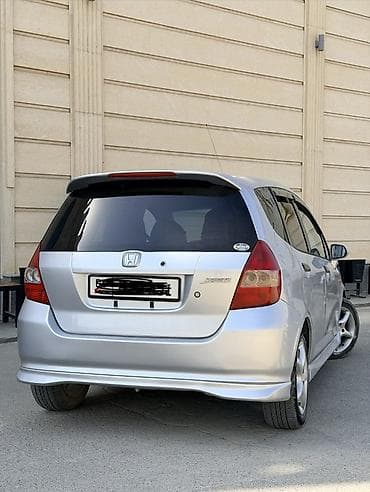газель 4 4: Honda Jazz: 2003 г., 1.3 л, Автомат, Бензин, Хэтчбэк — 2