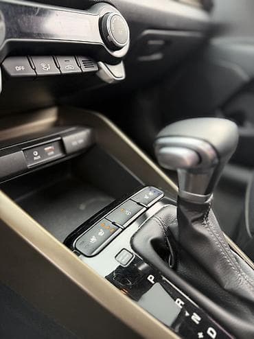 Kia: Kia Stonic: 2019 г., 1.4 л, Автомат, Бензин, Кроссовер — 9