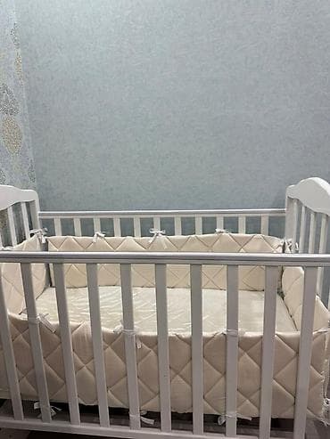 пеленальные столики: Детская кроватка с маятниковым механизмом, цвет белый. Особенности: - — 5